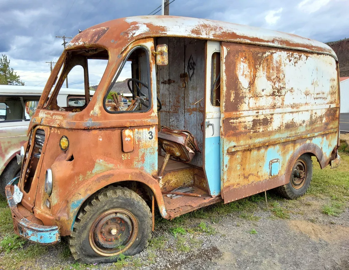 1950 International Metro