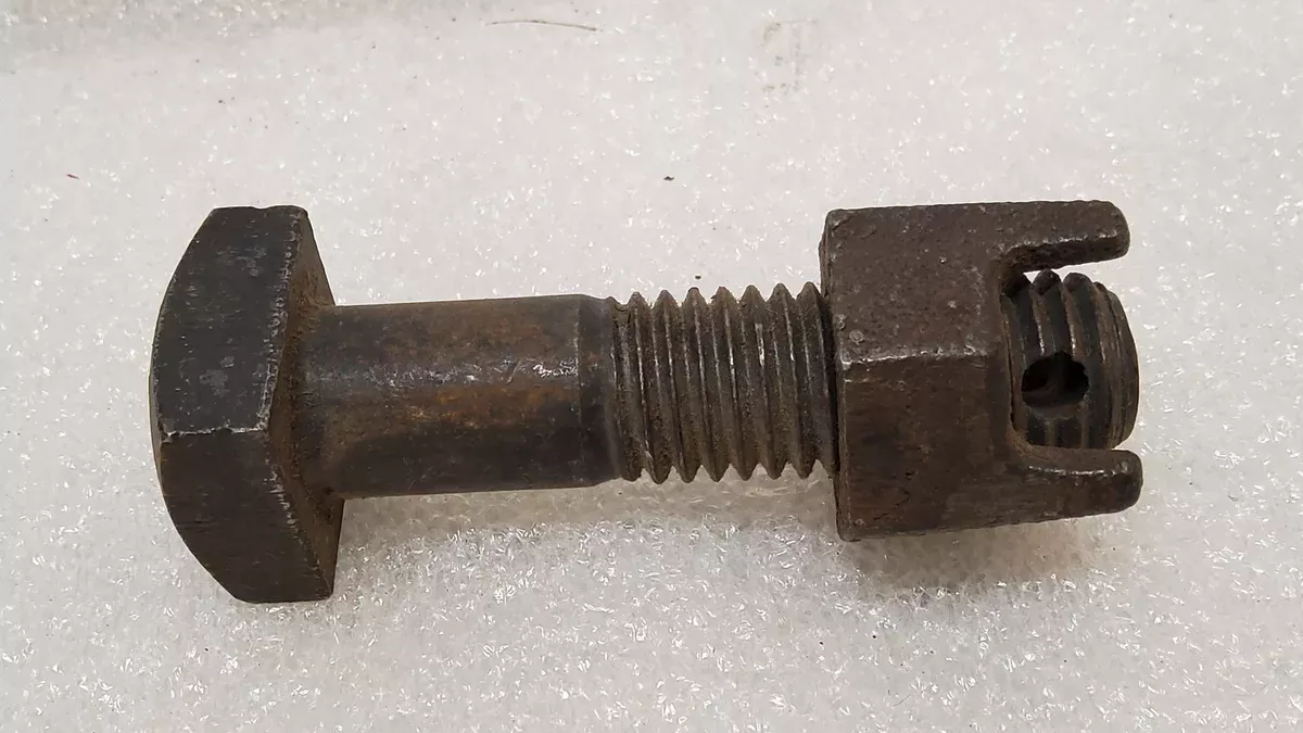 2 ½ Square head Stove Bolt with 3 prong Castle Nut⅝x11 coarse