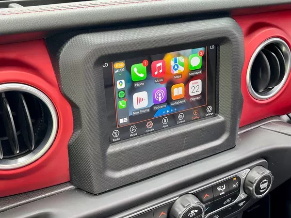 2018-2023 Jeep Wrangler JL Uconnect 4™ UAG 7" Display with Apple CarPlay™ I Android Auto™