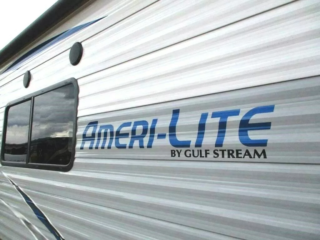 “Ameri-Lite by Gulfstream” RV Decals (Set of 2) – OEM New Oracle