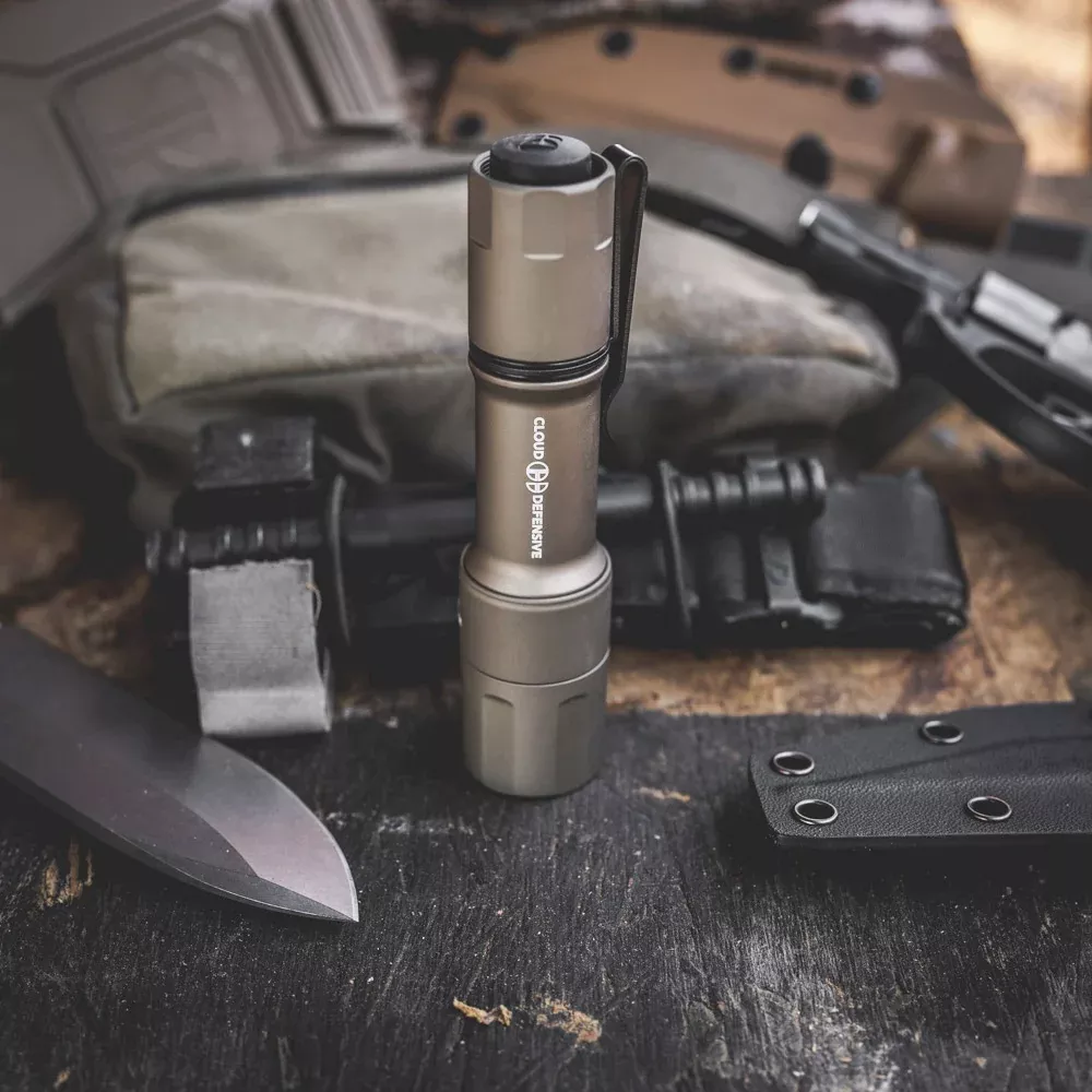 Cloud Defensive CD2007HCDFP650FDE MCH-HC Dual Fuel Flat Dark Earth Anodized Aluminum White Light 400/1100 Lumens/ 70,000/80,000 Candela