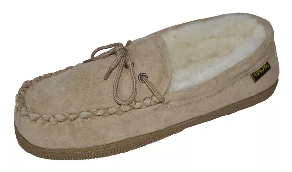 Eurow Women's Hard Sole Sheepskin Moccasin Slippers – Chestnut/White