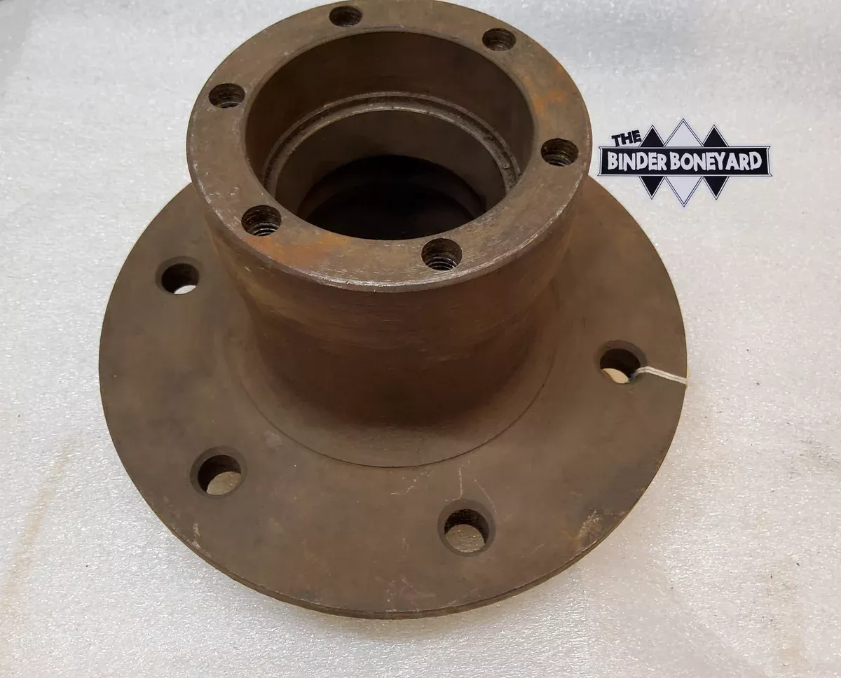 NOS International IH1961-1965 pickup travelall travelette Rear Hub For 6Lug 3/4 Ton 90221R91