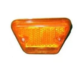 tr6-518033 FRONT SIDE MARKERLens RH